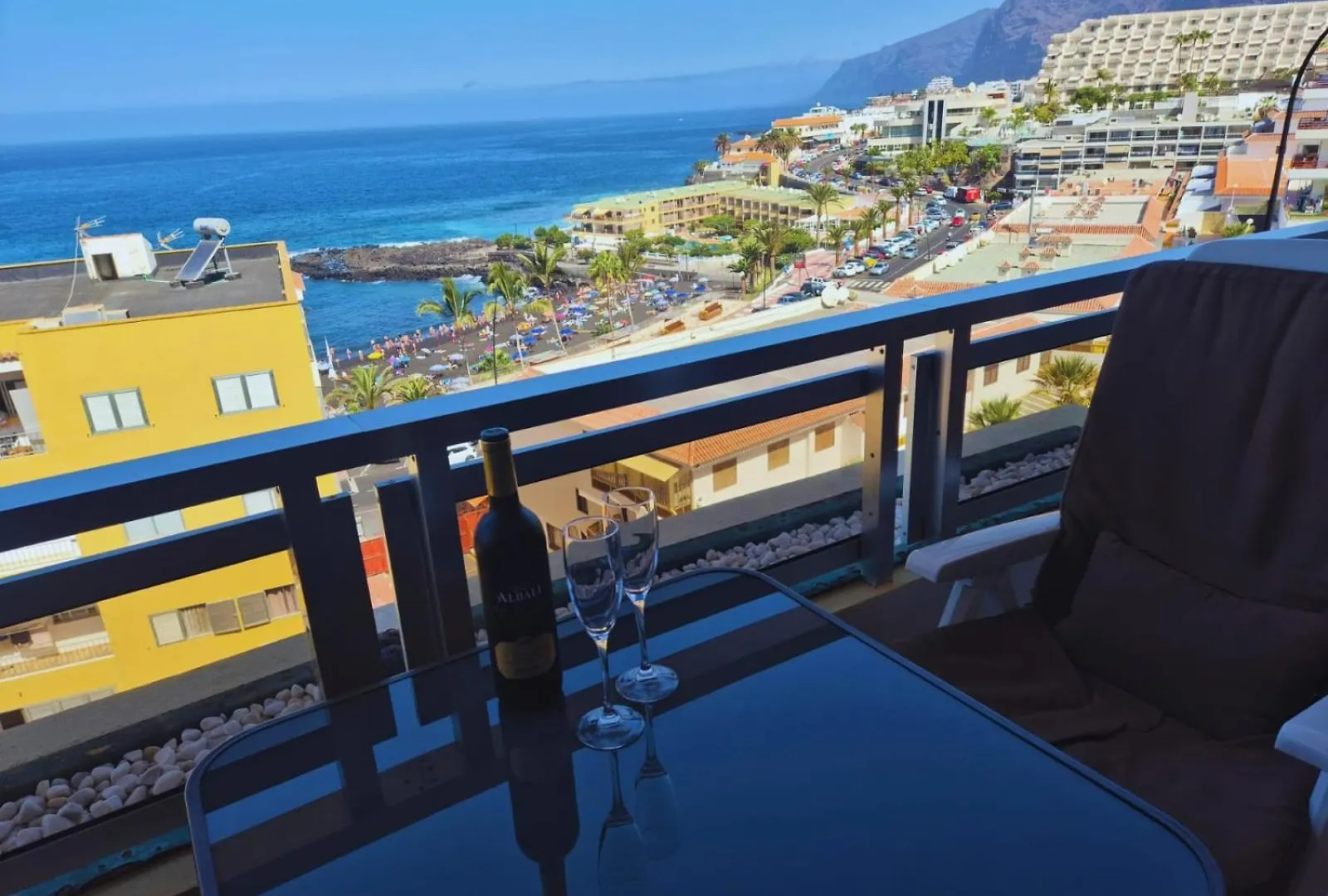 Arenas Negras Apartament Malaga Puerto de Santiago